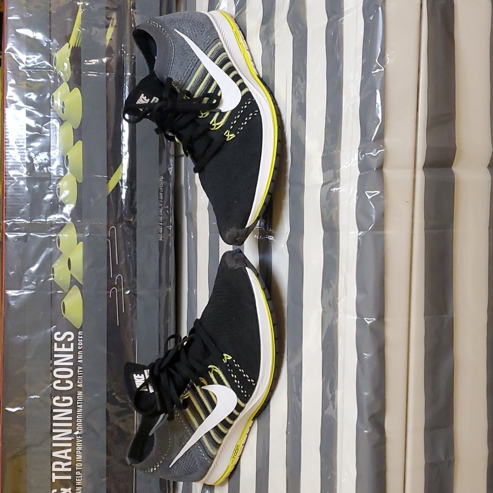 Nike Free Zoom Flyknit Streak Racer